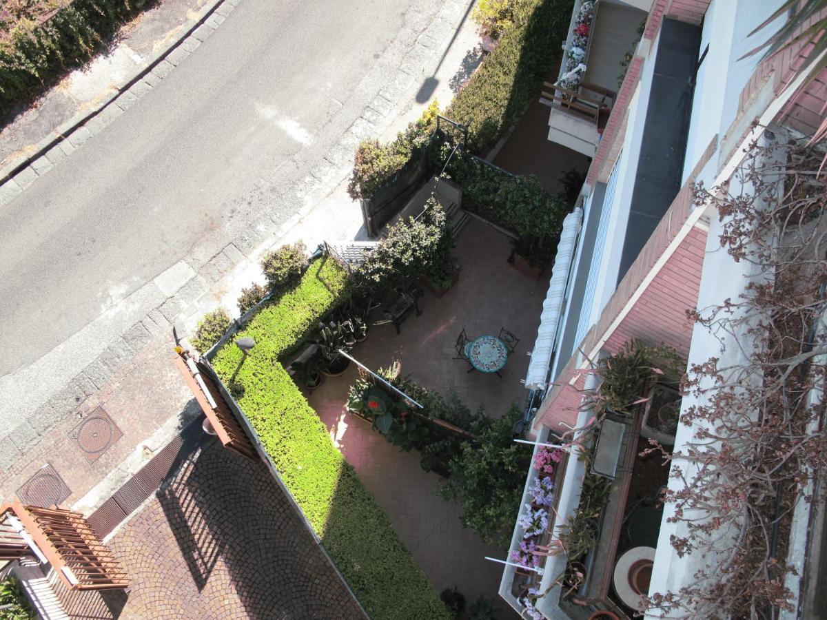 Monocamera Con Terrazzogiardino -Studette -Zona Panoramica Posillipo Nápoles Exterior foto