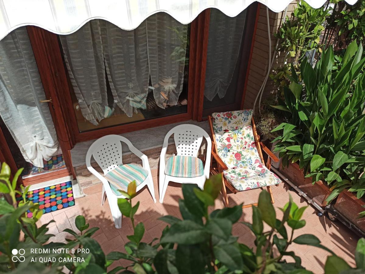Monocamera Con Terrazzogiardino -Studette -Zona Panoramica Posillipo Nápoles Exterior foto