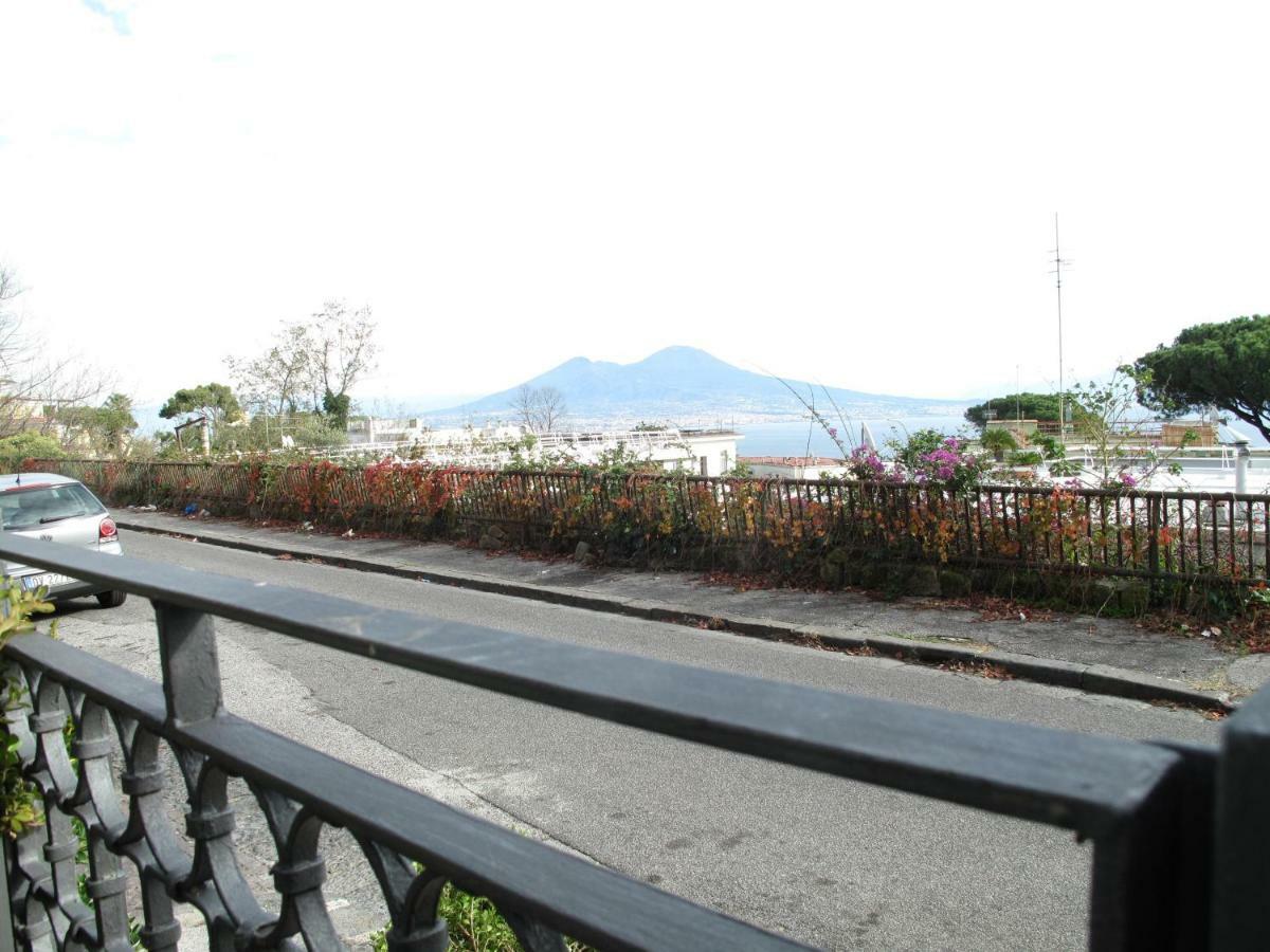 Monocamera Con Terrazzogiardino -Studette -Zona Panoramica Posillipo Nápoles Exterior foto