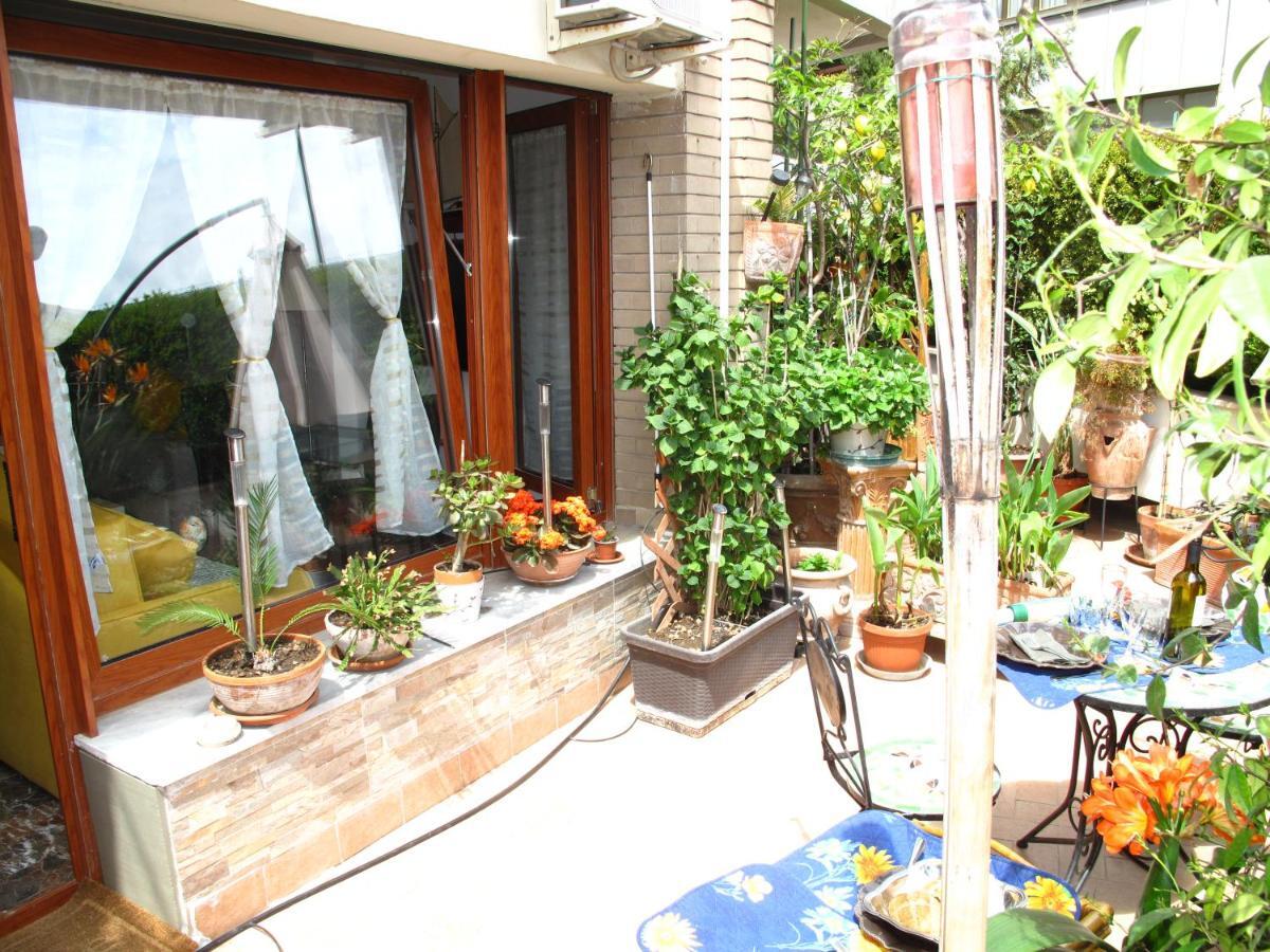 Monocamera Con Terrazzogiardino -Studette -Zona Panoramica Posillipo Nápoles Exterior foto